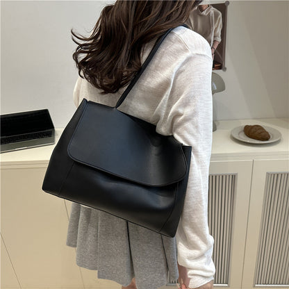 Large‑Capacity Commuter Tote Bag